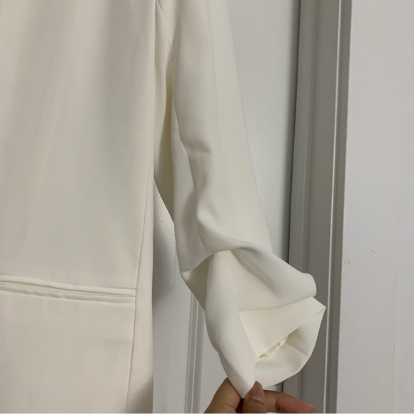 NWOT-H&M White Blazer with front tie and 3/4 Ruched Sleeves. Size 4 - Picture 4 of 12